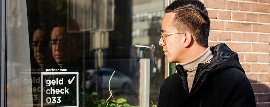 Shane bij schuldhulpverleners